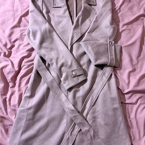 Elegant Women's Trench Coat in Light Gray
